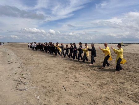 Préparation au bain final dans la mer - Prêt